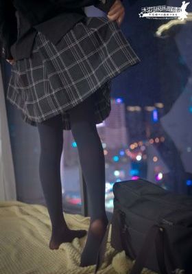 裸体穿婚纱调教h_1080高清迅雷在线观看